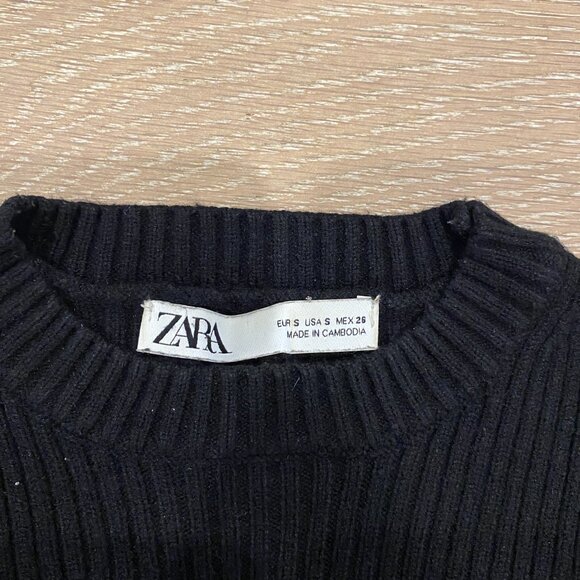 Zara - Black Ribbed Sweater - Picture 3 of 3